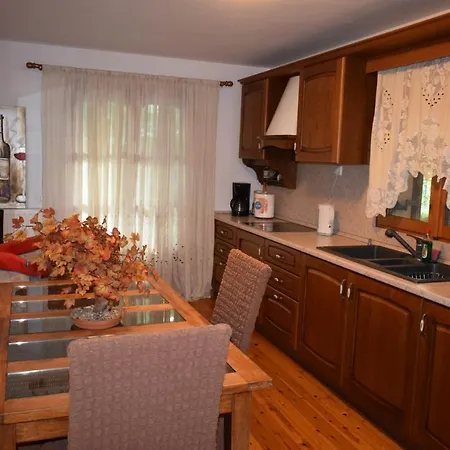 Family Kalypso Willa *