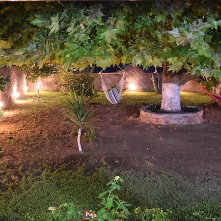 Family Kalypso Willa Oreoi